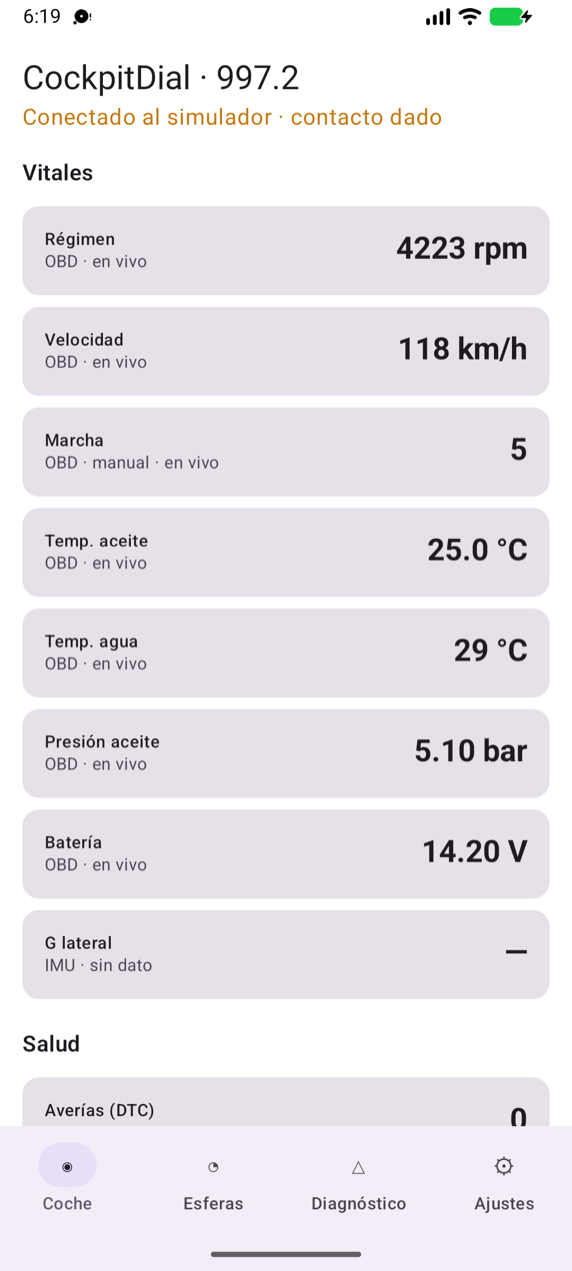 Real capture of the Android app in development: vitals list with live values, connected to the simulator with ignition on